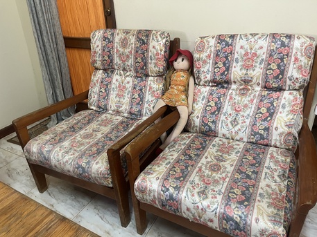 Yanbu, Furniture, SAR 250,  5 Setter&rsquo;s Sofa Set With 4x3 Ft T-boy