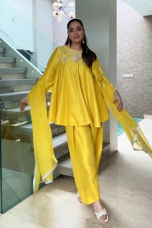 Mumbai, Clothing & Accessories, INR 30000,  Designer Suit Set