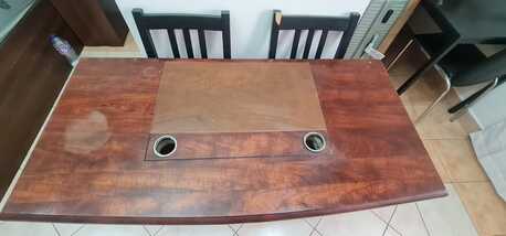 Riyadh, Furniture, SAR 1100,  Executive Office Desk With Leather Finish &ndash; Premium Quality &ndash; Excellent Condition