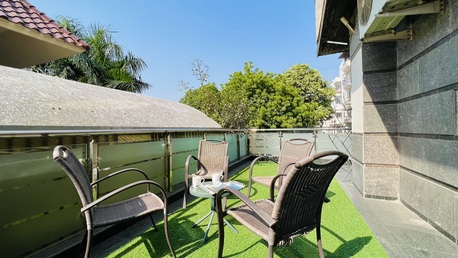 New Delhi, Apts/Flats Wanted, INR 16895/day,  Furnished,  3 BR,  2000 Sq. Feet,  BluO 3BHK Green Park, Private Garden Balcony, Lift