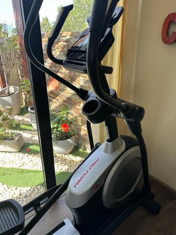 Jeddah, Household Items, SAR 2500,  Endurance Elliptical 420E For Sale