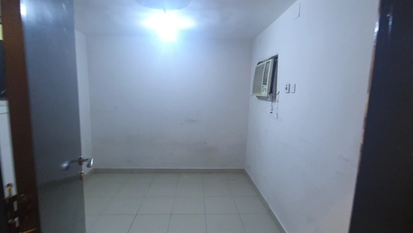 Umm Al Hamam, Rooms for Rent, SAR 10/month,  Room For Rent Available