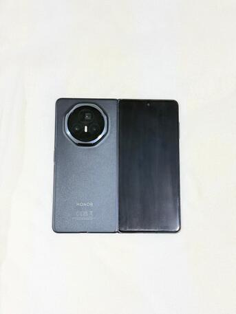 Dammam, Mobile Phones, SAR 3050,  Honor Magic V3 Foldable For Sale 512 Memory