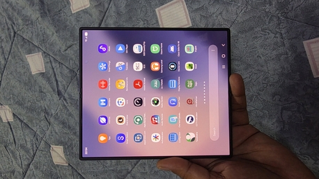 Dammam, Mobile Phones, SAR 3400,  Samsung Galaxy Z Fold 6 Complete Box 256gb Like New