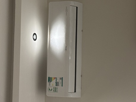 Abqaiq, Air Conditioners, SAR 2000,  1.5 Midea AC Only Six Months Used, Purchased From Extra