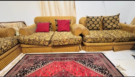 Al Aziziyah, Furniture, SAR 180,  7 Seater Sofa Set For Sals With Decor 2 Tables And Carpet