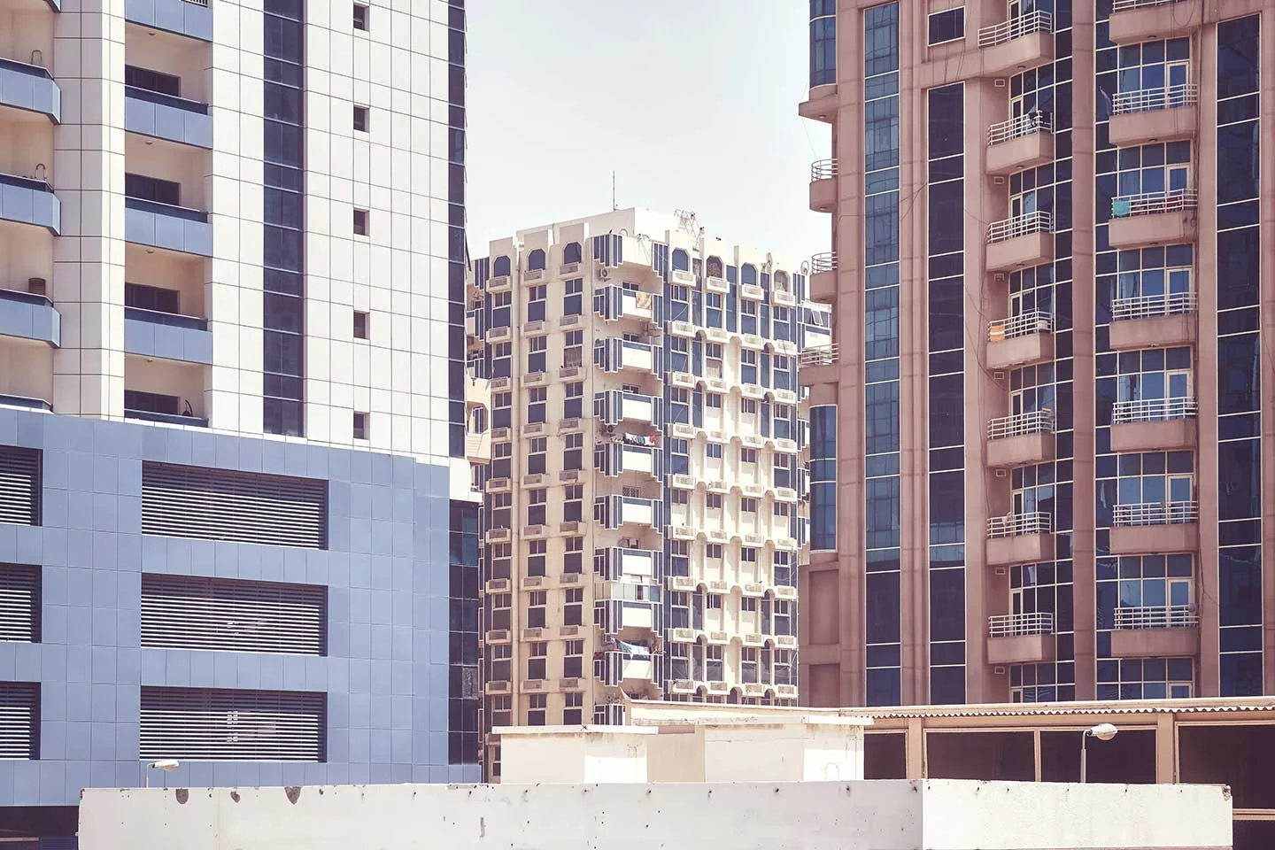 Dubai, Commercial Villas, Work With A Top Real Estate Broker In The United Arab Emirates For Seamless Buying