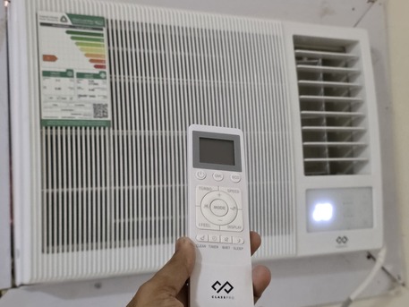 Riyadh, Air Conditioners, SAR 1100,  Rarely Used 1.5 Ton Window AC (Hot & Cold)