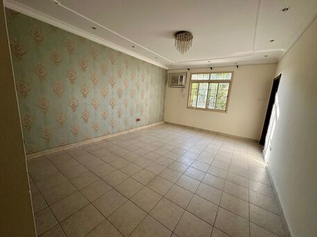 Zinj, Apartments/Houses, BHD 280/month,  3 BR,  3 Bedroom Semi Furnished Flat For Rent Without Ewa