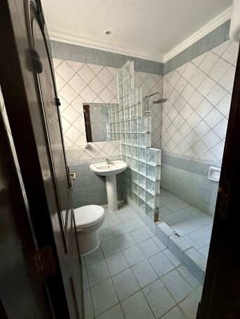 Zinj, Apartments/Houses, BHD 280/month,  3 BR,  3 Bedroom Semi Furnished Flat For Rent Without Ewa