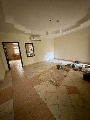 Zinj, Apartments/Houses, BHD 280/month,  3 BR,  3 Bedroom Semi Furnished Flat For Rent Without Ewa