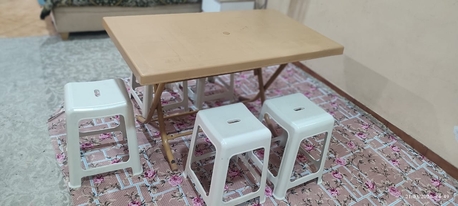 Hofuf, Household Items, SAR 135,  Price Drop ! Household Items For Sale: Folding Table + 5 Stools (Good Condition)