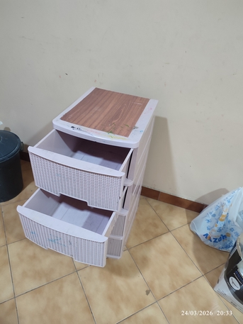 Hofuf, Household Items, SAR 135,  Price Drop ! Household Items For Sale: Folding Table + 5 Stools (Good Condition)