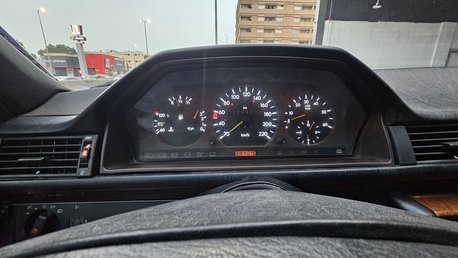 Dammam, Vehicles, Cars & Trucks , SAR 45000,  Mercedes-Benz 320,  1994,  Automatic,  379150 KM,  Mercedes Benz W 124, E 320 For Sale