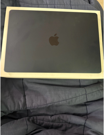 Jeddah, Computers, SAR 3800,  SAR 3800, Mac Book 15 -inch Mac Book Air With Apple M3 Chip 256