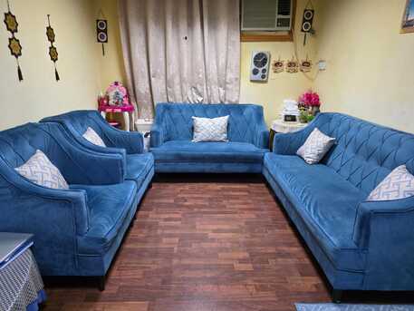 Al Wizarat, Furniture, 7- Seater Sofa Set  In Excellent Condition For Sale