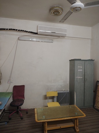 Al Wizarat, Rooms Available, SAR 800/month,  Furnished,  One Big Furnished Room Available For Executive Person