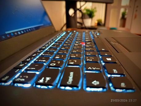 Jubail, Computers, SAR 875,  Touch Screen Lenovo ThinkPad UltraBook T440/T450 Laptop   - Storage: 500GB SSD