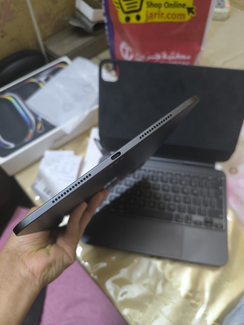 Hara, Mobile Phones, SAR 3300,  Ipad Pro 11inch M4 + Magic Keyboard