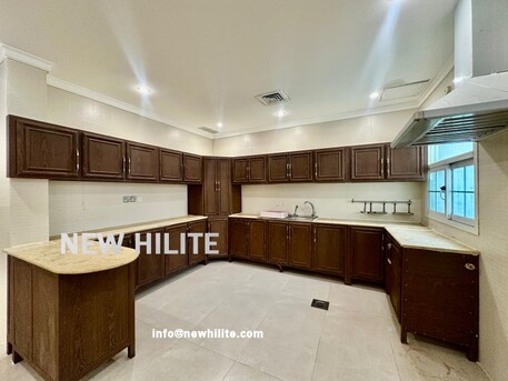 Kuwait City, Apartments/Houses, KWD 750/month,  3 BR,  Renovated 3BR Floor For Rent In Al-Qurain