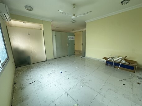 Gudaibiya, Offices, BHD 250,  Gudaibiya:- Spacious 3Bhk Unfurnished Commercial/Office Flat On Rent With Only A/Cs.