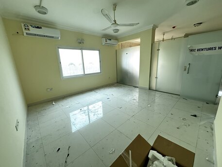 Gudaibiya, Offices, BHD 250,  Gudaibiya:- Spacious 3Bhk Unfurnished Commercial/Office Flat On Rent With Only A/Cs.