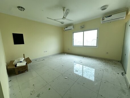Gudaibiya, Offices, BHD 250,  Gudaibiya:- Spacious 3Bhk Unfurnished Commercial/Office Flat On Rent With Only A/Cs.