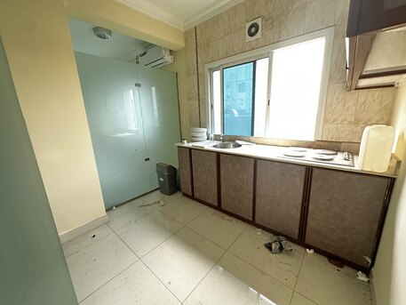 Gudaibiya, Offices, BHD 250,  Gudaibiya:- Spacious 3Bhk Unfurnished Commercial/Office Flat On Rent With Only A/Cs.