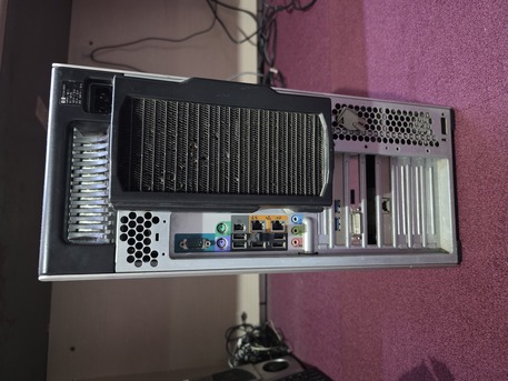 Riyadh, Computers, SAR 4000,  HP Z800 Workstation &ndash; High-Performance Setup + Monitor