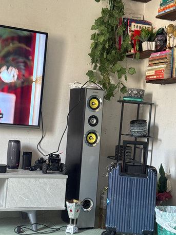 Al Malaz, Household Items, SAR 200,  Geepas Tower Speaker  Set Of 2 With Mic.