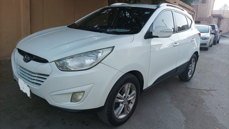 Al Malaz, Vehicles, Cars & Trucks , SAR 35000,  Hyundai Tucson,  2012,  Automatic,  245000 KM,    Well Maintained In Good Condition For Sale