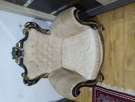 Al Malaz, Furniture, I Want To Sell (a) 7-Seater Sofa (b) 1 Burner (c) One Almirah (d) One Seater Sofa