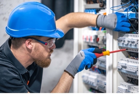 Jeddah, Jobs, Electrician