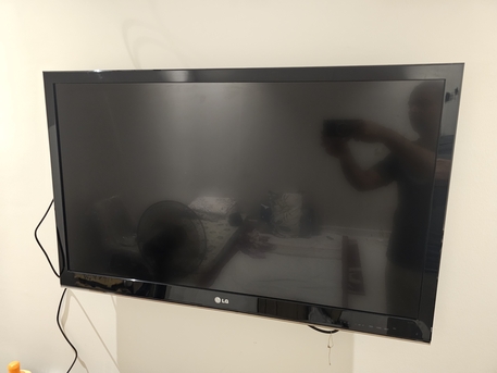 Jeddah, Electronics, SAR 450,  42" LG LCD TV