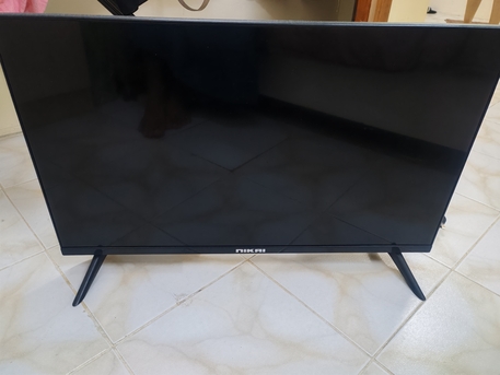 Dammam, Appliances, SAR 250,  Small Hitachi Fridge (85 L) & Nikai Smart LED TV (32 Inch)