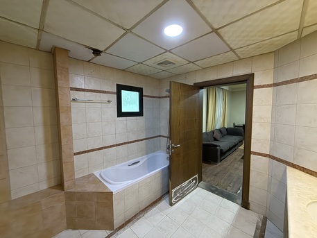 Juffair, Rooms Available, BHD 330/month,  Furnished,  200 Sq. Meter,  Spacious Furnished Double Room For 330 BD In Juffair