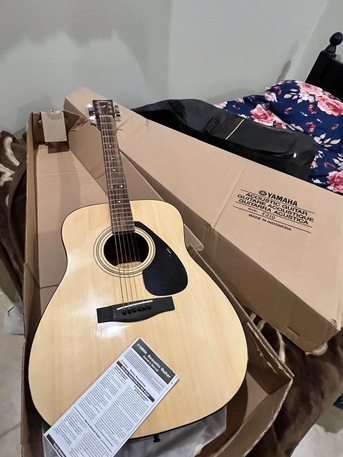 Jeddah, Musical Instruments, SAR 420,  Yamaha F310 Acoustic Guitar &ndash; Like New, With Guitar Bag And Pick