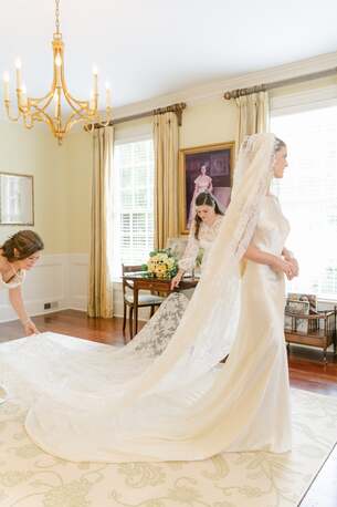 New York, Clothing & Accessories, USD 2500,  Affordable Wedding Dresses Brooklyn For Timeless Bridal Elegance