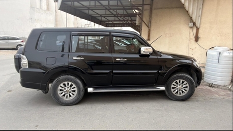 Manama, Vehicles, Cars & Trucks , BHD 4500,  Mitsubishi Pajero,  2015,  130000 KM,  FOR SALE &ndash;   (Black)
