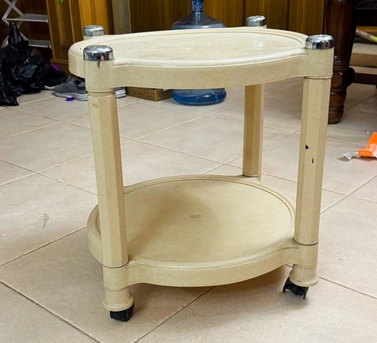 Manama, Appliances, BHD 4,  Hard Plastic Table For Sale BD 4 Each.. Excellent Condition