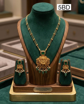 Manama, Jewelry, Hand Picked Jewelleris