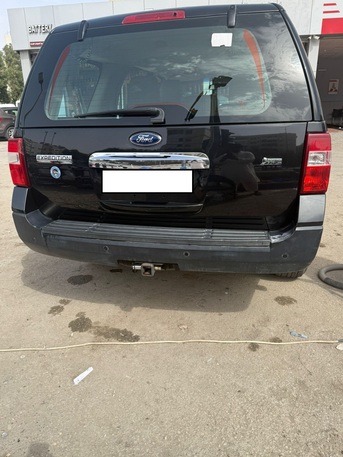 Al Wizarat, Vehicles, Cars & Trucks , SAR 50000,  Ford Expedition,  2014,  Automatic,  200000 KM,    &ndash; V8 &ndash; Very Good Condition