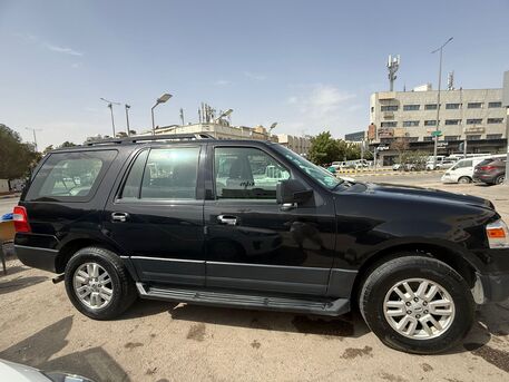 Al Wizarat, Vehicles, Cars & Trucks , SAR 50000,  Ford Expedition,  2014,  Automatic,  200000 KM,    &ndash; V8 &ndash; Very Good Condition
