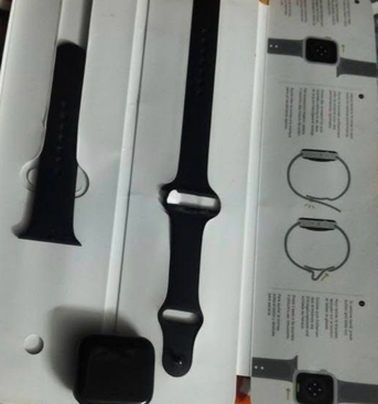 Al Yasmin, Mobile Phones, SAR 550,  Apple Watch Series 05 - Clean Good Condition