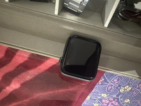 Al Yasmin, Mobile Phones, SAR 550,  Apple Watch Series 05 - Clean Good Condition