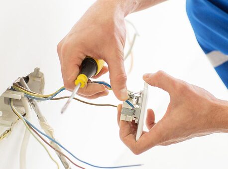 London, Business, Power Point Installation In Altens