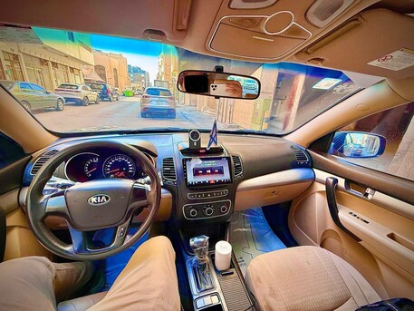 Al Khobar Al Shamalia, Vehicles, Cars & Trucks , SAR 21000,  Kia Sorento,  2013,  Automatic,  290000 KM,   , 3.5Litre, V6, Dark Green, Single Owner