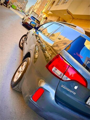 Al Khobar Al Shamalia, Vehicles, Cars & Trucks , SAR 21000,  Kia Sorento,  2013,  Automatic,  290000 KM,   , 3.5Litre, V6, Dark Green, Single Owner