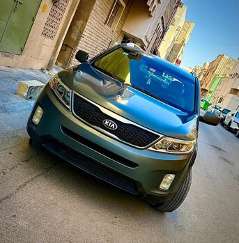 Al Khobar Al Shamalia, Vehicles, Cars & Trucks , SAR 21000,  Kia Sorento,  2013,  Automatic,  290000 KM,   , 3.5Litre, V6, Dark Green, Single Owner