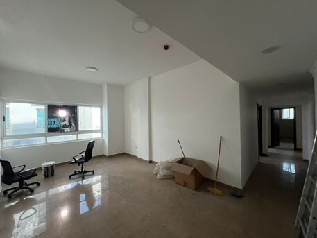 Zinj, Offices, BHD 280,  90 Sq. Meter,  Office For Rent In Zinj | Bright And Spacious Office Flat | Easy Highway Access